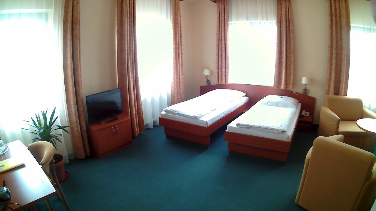 Hotel Christinenhof garni - Bed&Breakfast Gadebusch Exterior foto