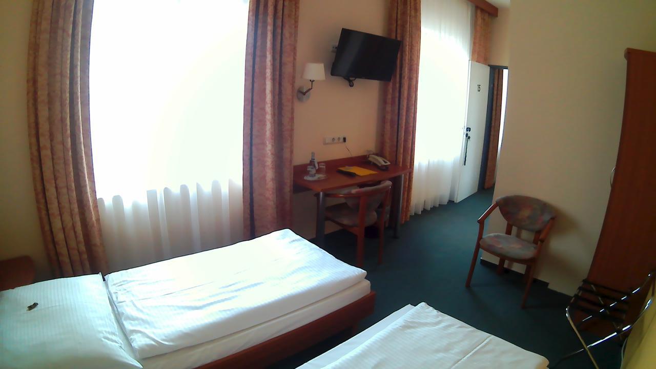 Hotel Christinenhof garni - Bed&Breakfast Gadebusch Exterior foto