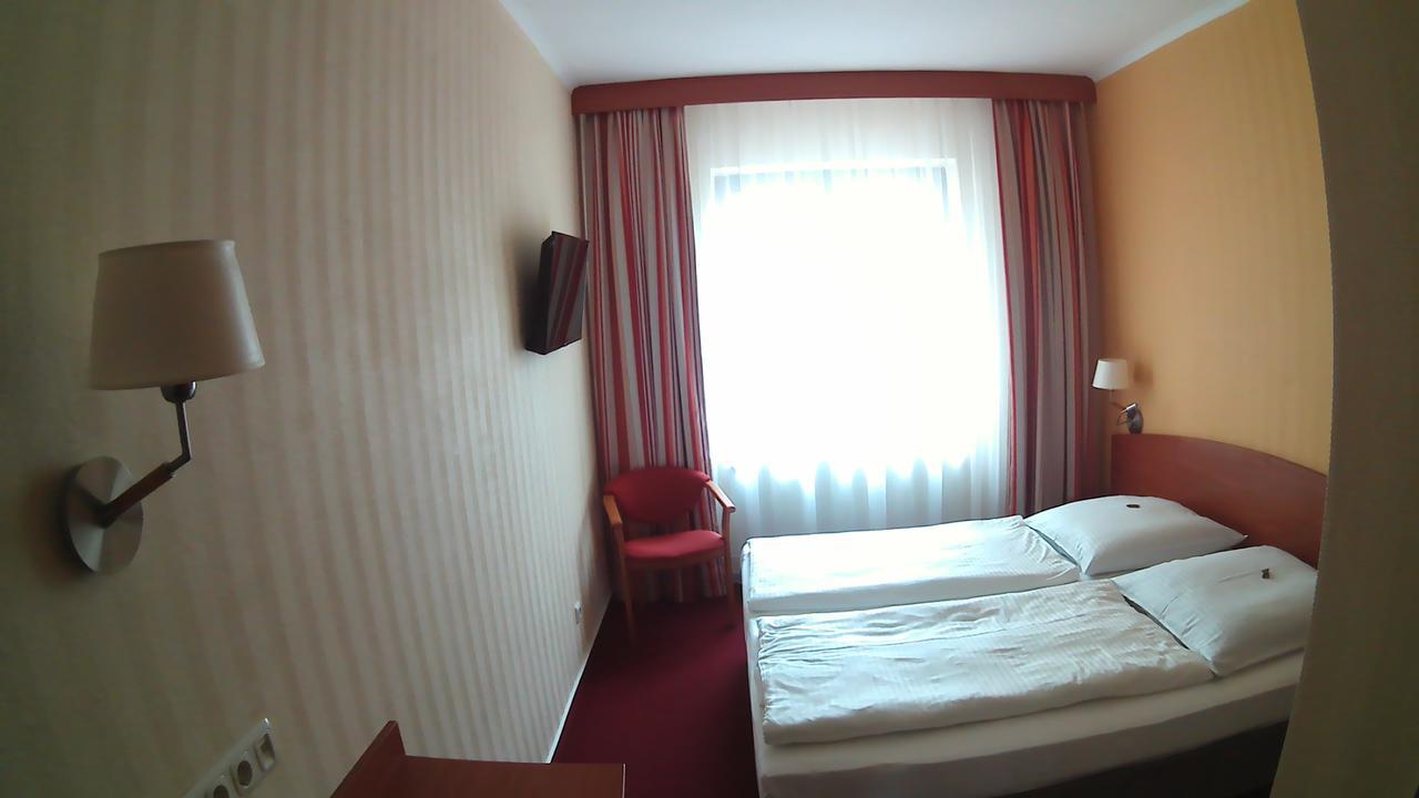 Hotel Christinenhof garni - Bed&Breakfast Gadebusch Exterior foto